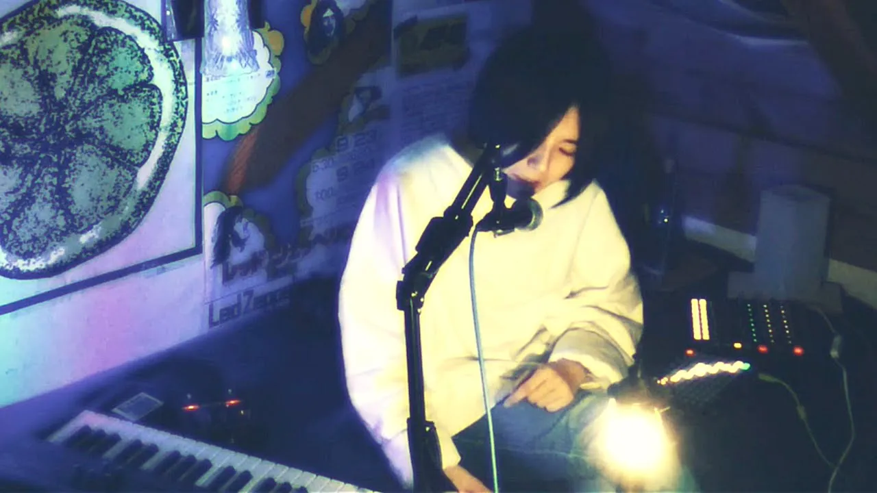 👁🗨Special👁🗨 For “LIVE in my bedroom”